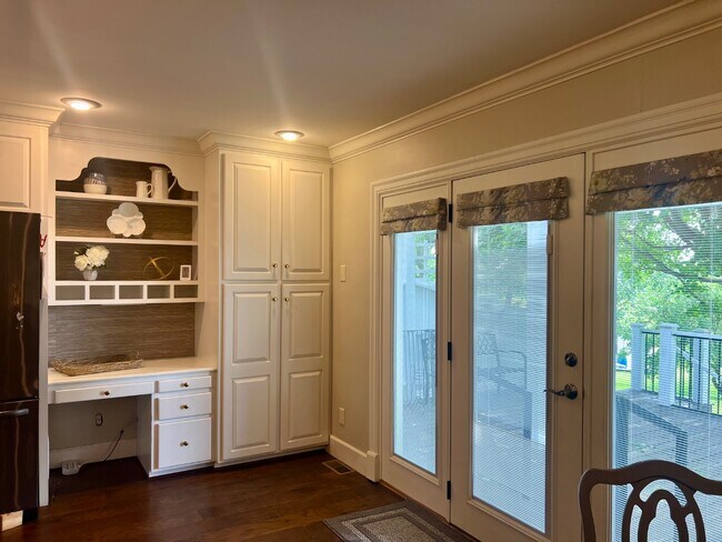 Foto del edificio - 243 Kate Dr