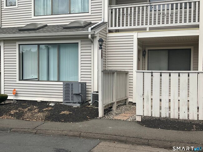Foto del edificio - 471 Whalley Ave