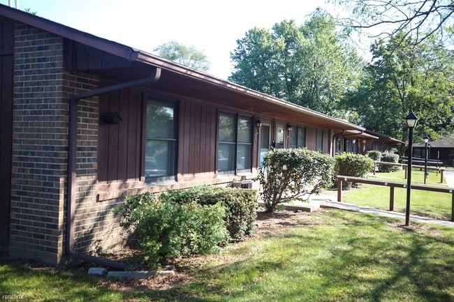 Building Photo - 1 br, 1 bath  - Columbia Senior Apartments