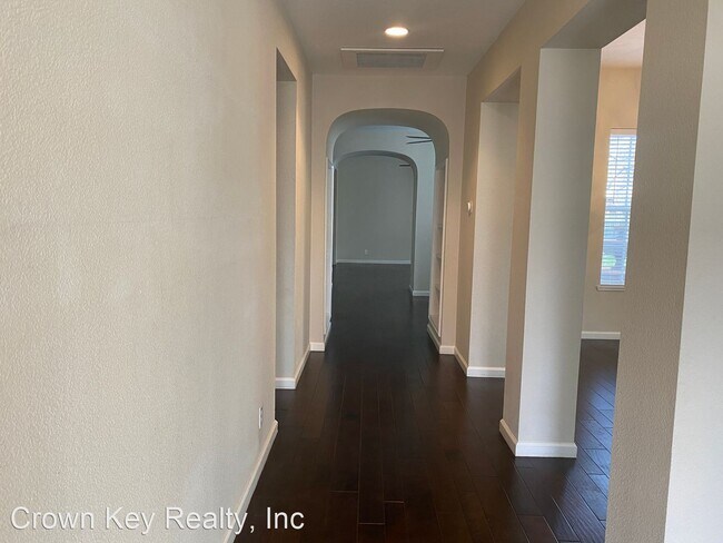 Foto del edificio - 3 br, 3 bath House - 2697 Daisy Lane