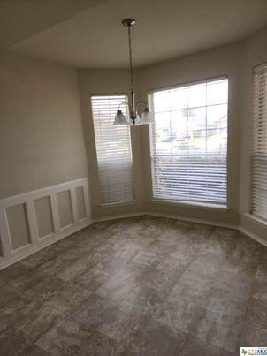 Building Photo - 1208 Saddle Dr