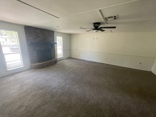 Photo - 1405 Dianne Dr House