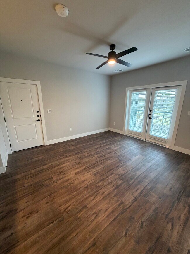 Foto del edificio - 11325 Farm to Market Road 156 Apt #6106, Justin, TX 76247 - 1 BR 1 BA condo