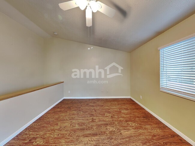 Foto del edificio - 120 S 1660 W