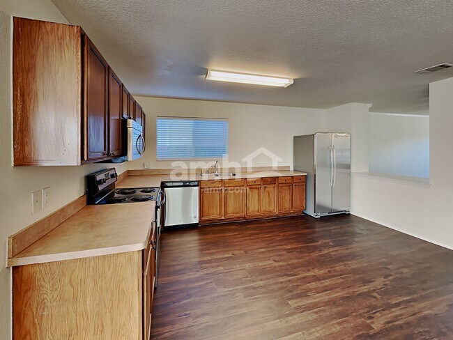 Building Photo - 9833 Sparrow Hawk Lane