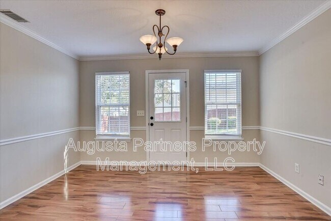 Foto del edificio - 4700 Dursey Dr