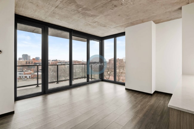 Building Photo - 1440 W Randolph St