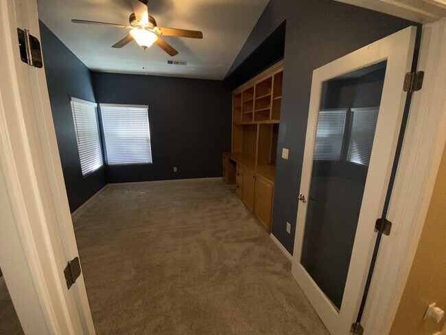 Building Photo - 10927 Vista Del Valle Dr
