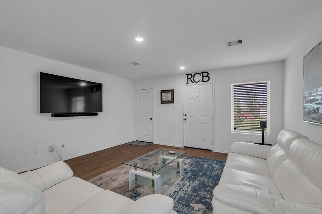 Foto del edificio - 4154 Saltillo Lakes Dr