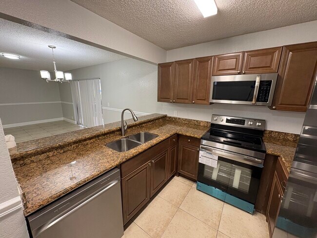 Foto del edificio - 1541 Balfour Point Dr