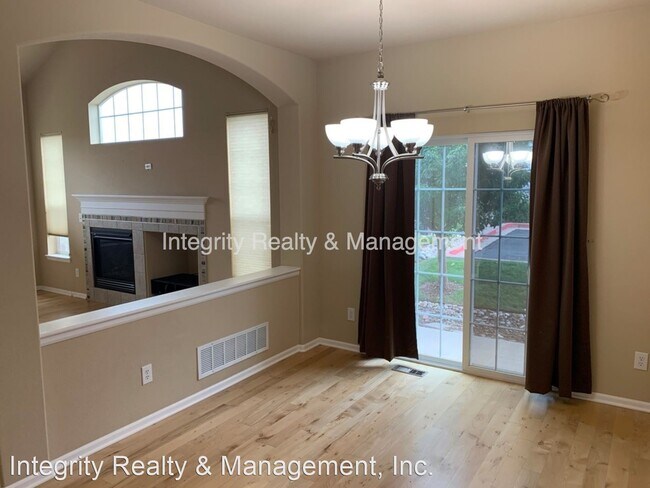 Building Photo - 2 br, 2.5 bath House - 552 Hanging Rock PL