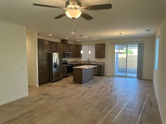 Foto del edificio - 3121 Alexandria St