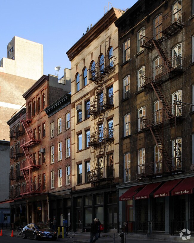 Primary Photo - 321 Greenwich St