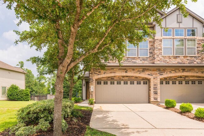 Building Photo - 58 Aventura Pl