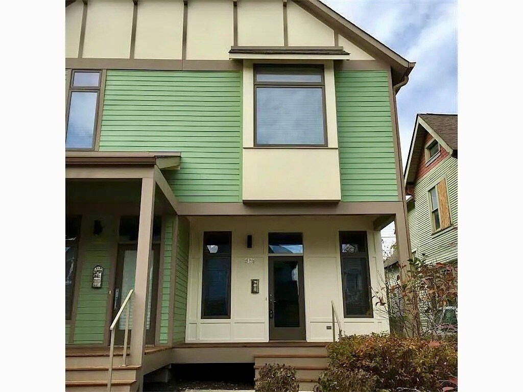 Primary Photo - 2134 N Pennsylvania St