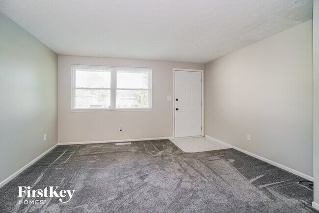 Building Photo - 3255 Riverpoint Ct