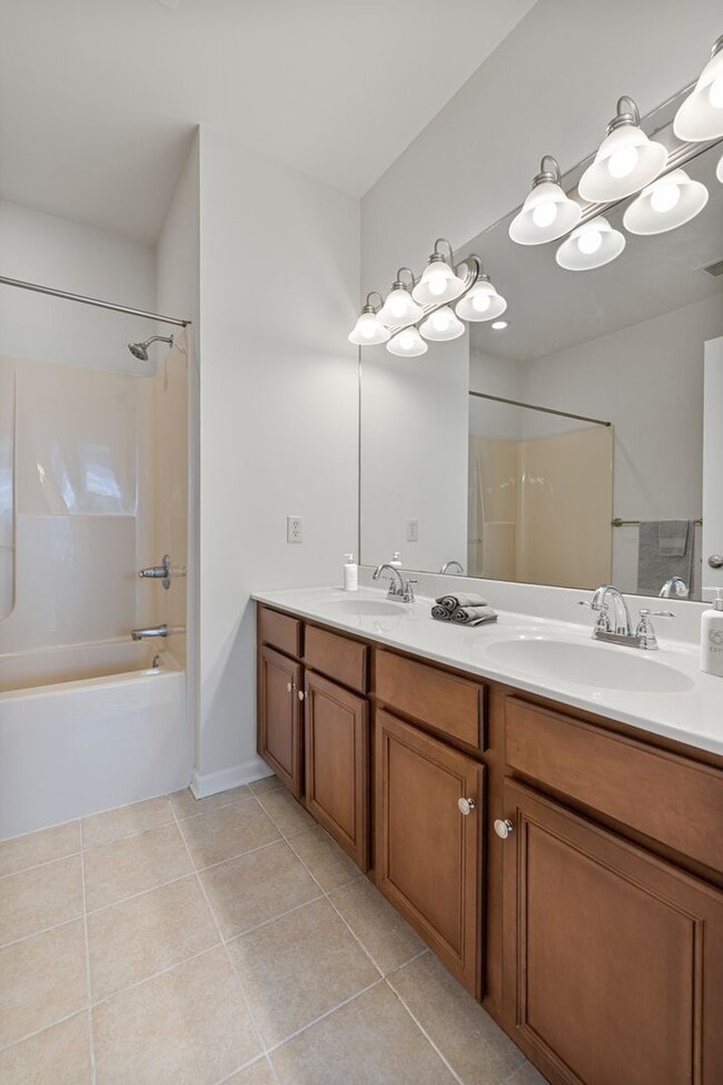 Interior Photo - Barclay Square at Princeton Forrestal