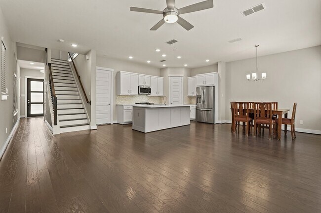 Foto del edificio - 10972 Hewitt Cliff Ln