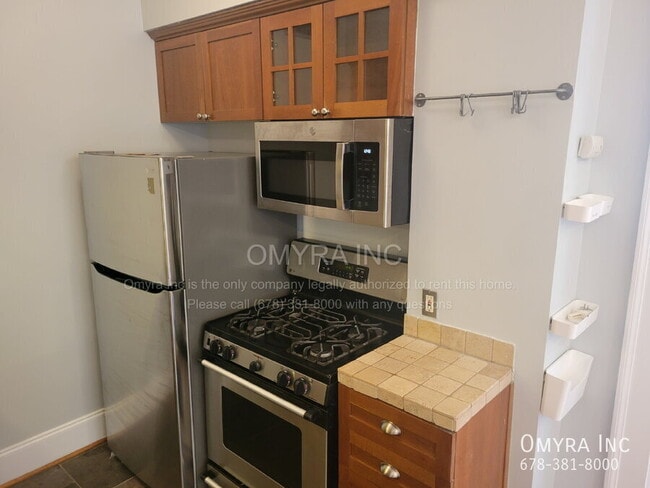 Foto del edificio - 908 Juniper St NE