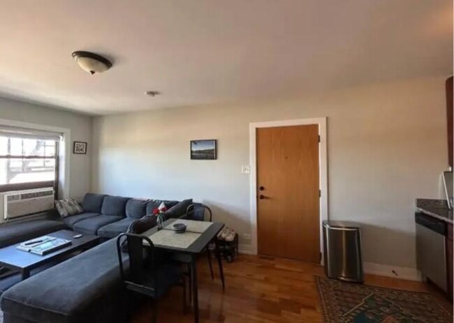 Building Photo - 1 bedroom in Chicago IL 60614