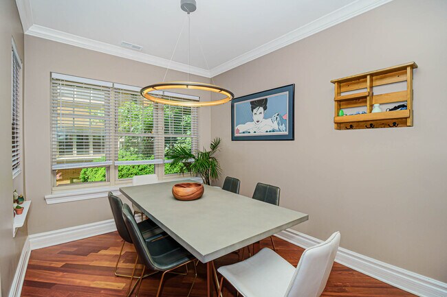 Building Photo - 3133 W Palmer Blvd