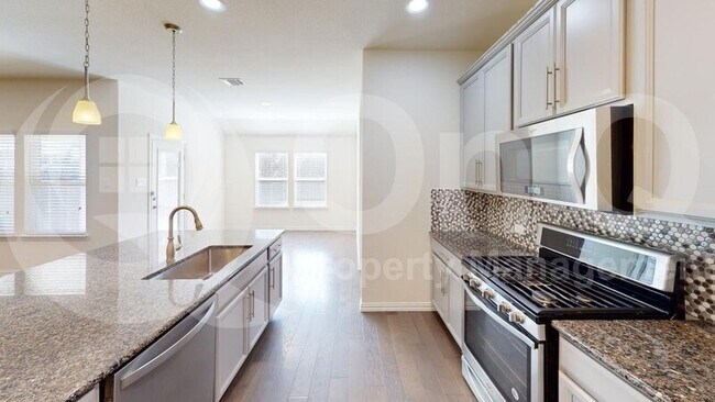 Foto del edificio - 1417 Westborough Dr