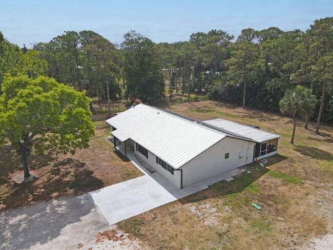 Building Photo - 13624 Farley Rd