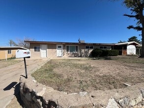 Building Photo - 2401 Telles Ave
