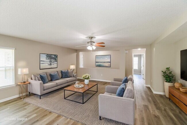 Foto del edificio - 76309 Deerwood Dr