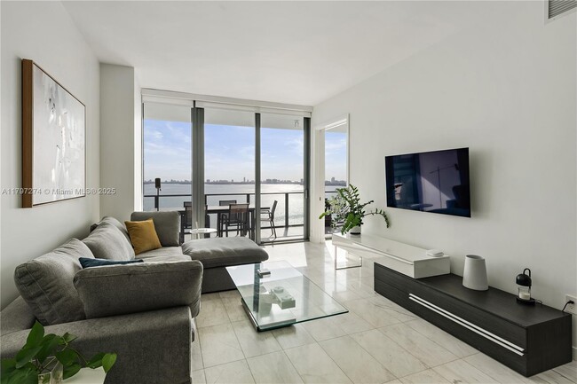 Foto del edificio - 480 NE 31st St
