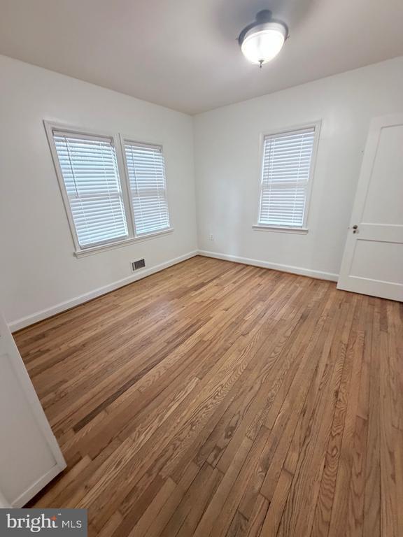 Foto del edificio - 491 N Latham St