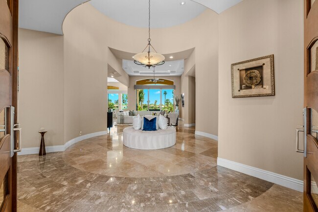 Foto del edificio - 49568 Vía Conquistador