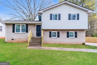 Building Photo - 6702 Londonderry Dr