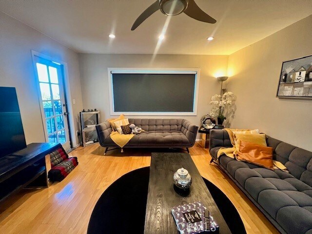 Foto del edificio - 15654 Hillview Ln