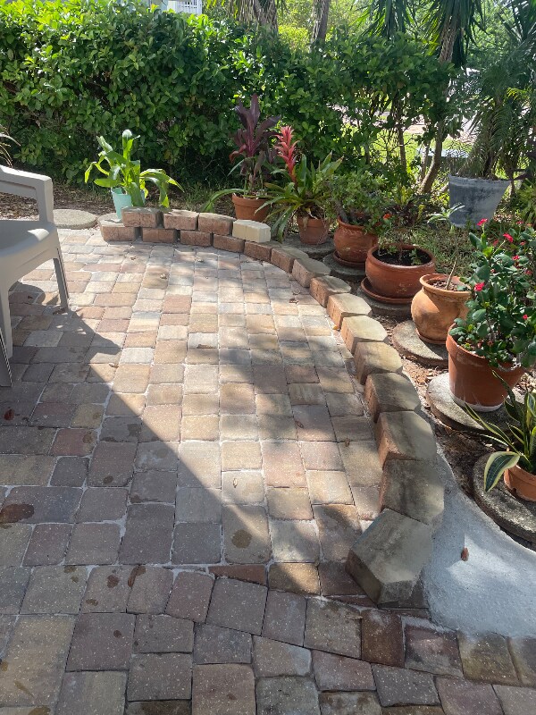 Foto del edificio - 723 Laurel Bay Cir