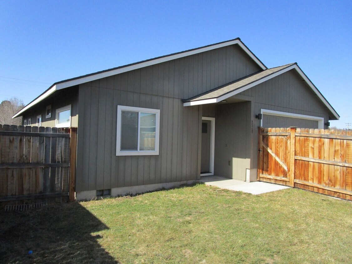 Primary Photo - 0598