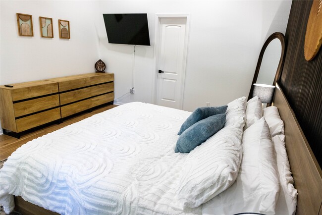 Foto del edificio - 17023 Lexington Dr