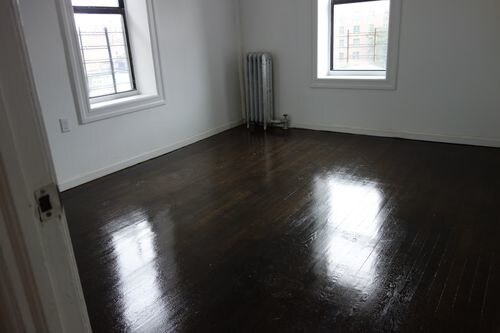 Building Photo - 1565 White Plains Rd