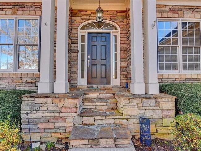 Foto del edificio - Spacious 4BR House in Canton