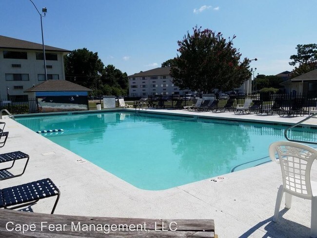 Building Photo - 2 br, 2 bath Apartment - 450 Racine Drive