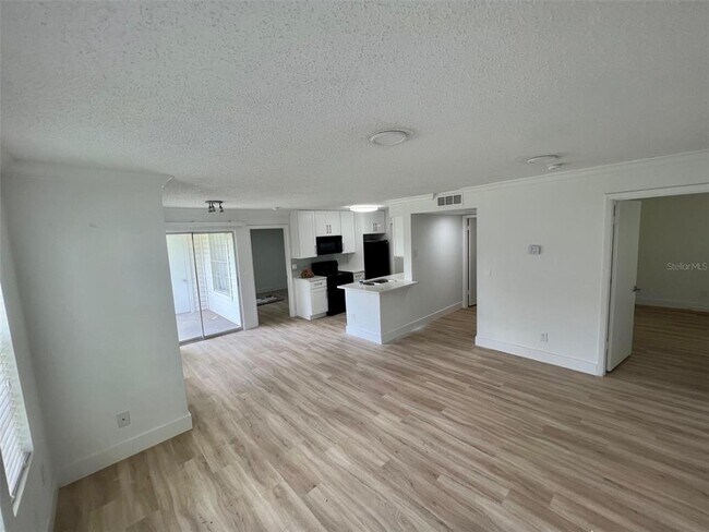 Foto del edificio - 11562 Westwood Blvd