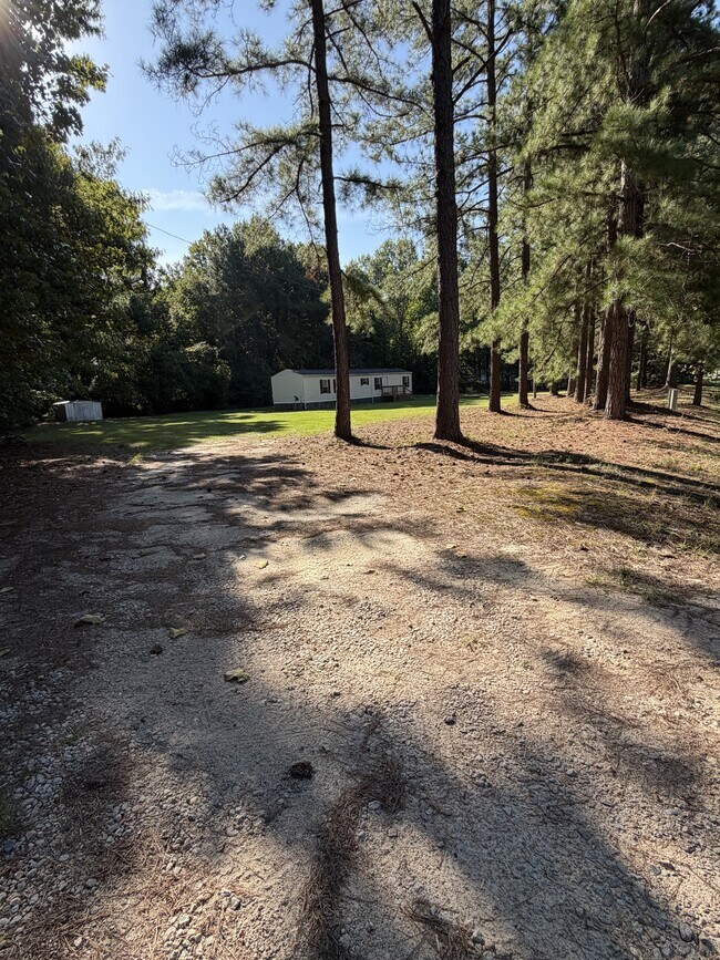 Foto del edificio - 5808 Applewhite Rd