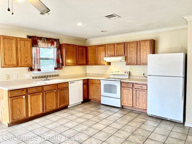 Foto del edificio - 3 br, 2 bath House - 13229 Coomes Drive