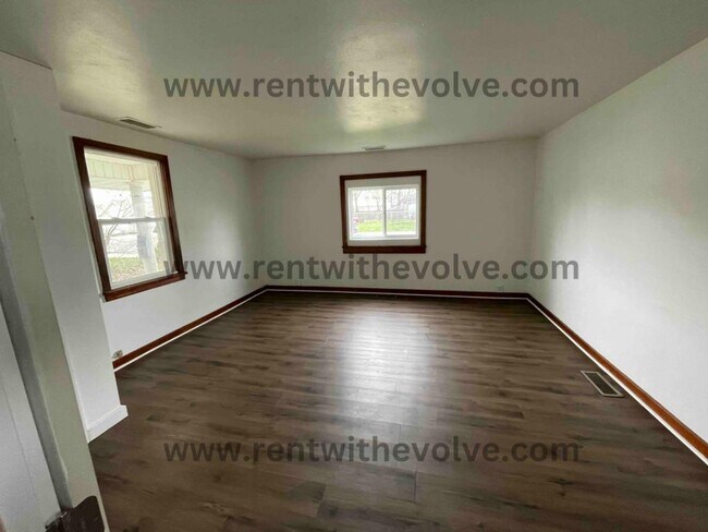 Building Photo - 524 Browne St