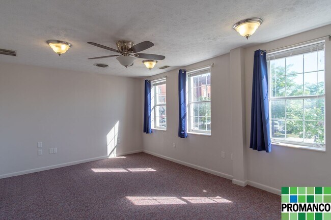 Foto del edificio - Pico Associates - 223 1/2 Second Street