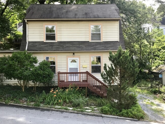 Building Photo - 1 Montview Dr