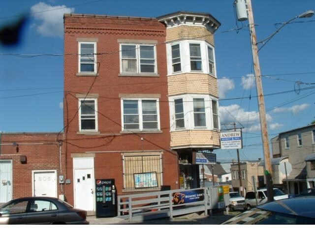 Building Photo - 801 N 4th St
