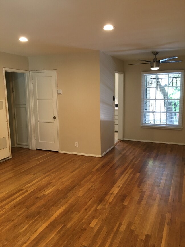 Dining Area - 5940 Willowcrest Ave