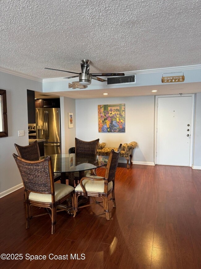 Building Photo - 877 N Hwy A1A