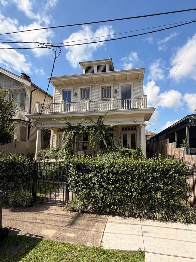 Building Photo - 5330 Dryades St